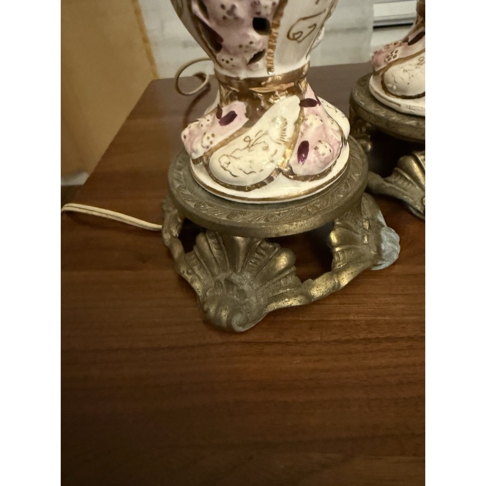 Pair Italian Capodimonte Style Porcelain Boudoir Lamps Cream Gold Pink Brass - Picture 7 of 16